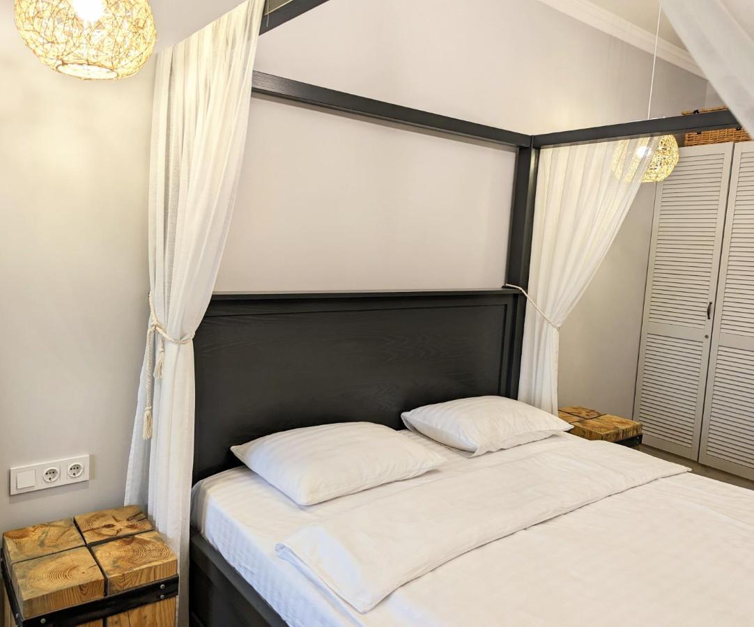 Гетьманські Палати , Старе Місто, 2 Спальні, Балкон-Тераса , 85 М Кв Kamianets-Podilskyi Exterior foto